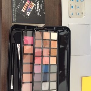 3 for $20 - Hello Beautiful Face & Shadow Tin Make up Box 3 for $20